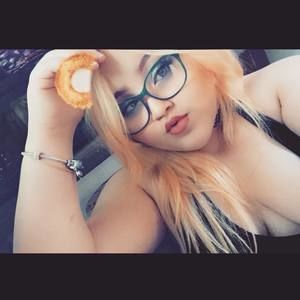 Meet your Posher, Adriana